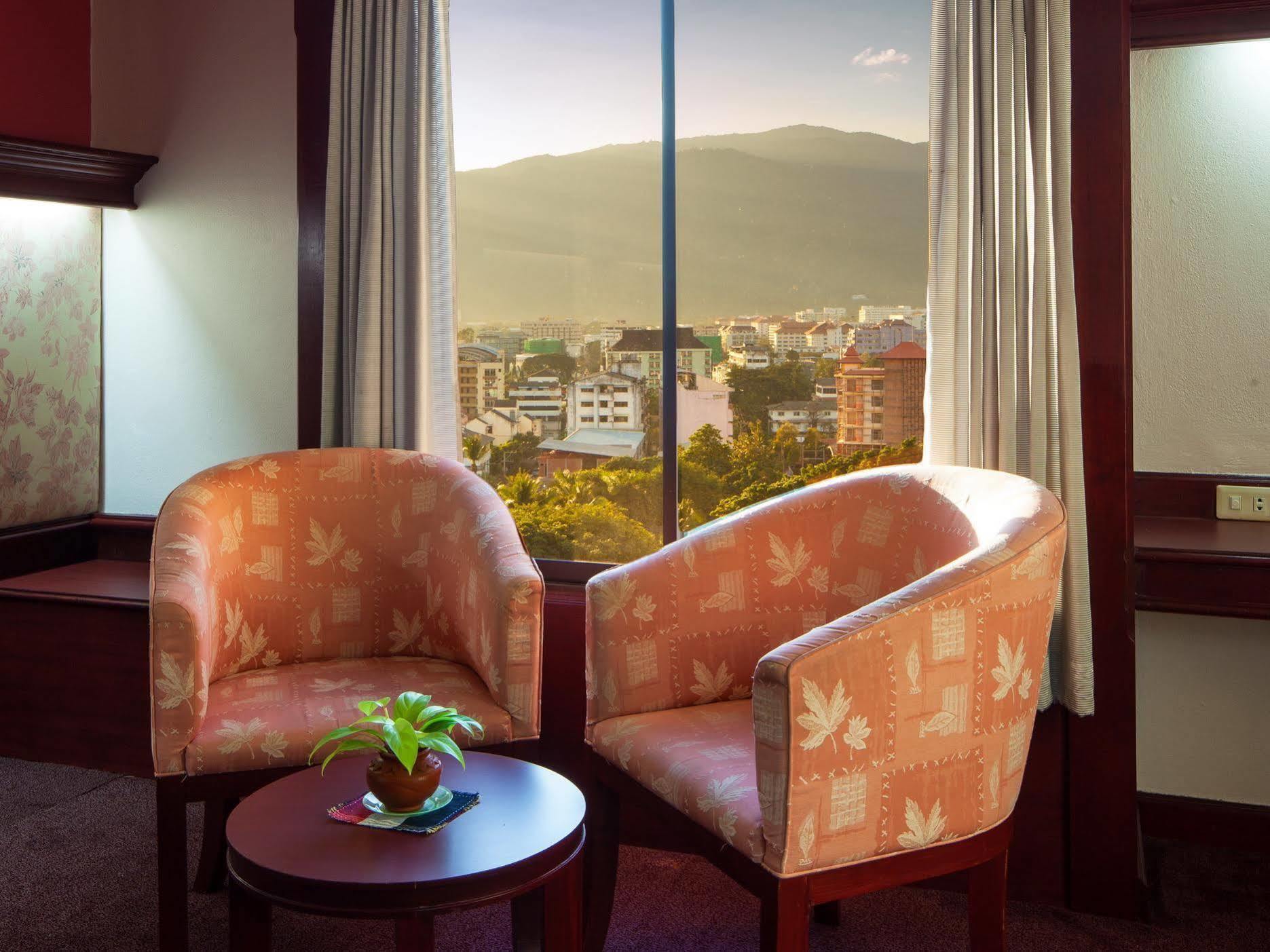 Baan Din Ki Hotel Chiang Mai Luaran gambar